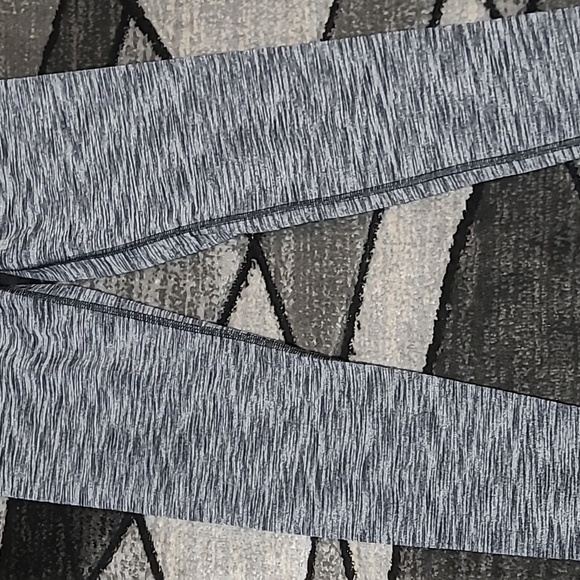 VICTORIA SPORT 2017 KNOCKOUT BY VICTORIA SECRET LEGGINGS - Picture 3 of 10